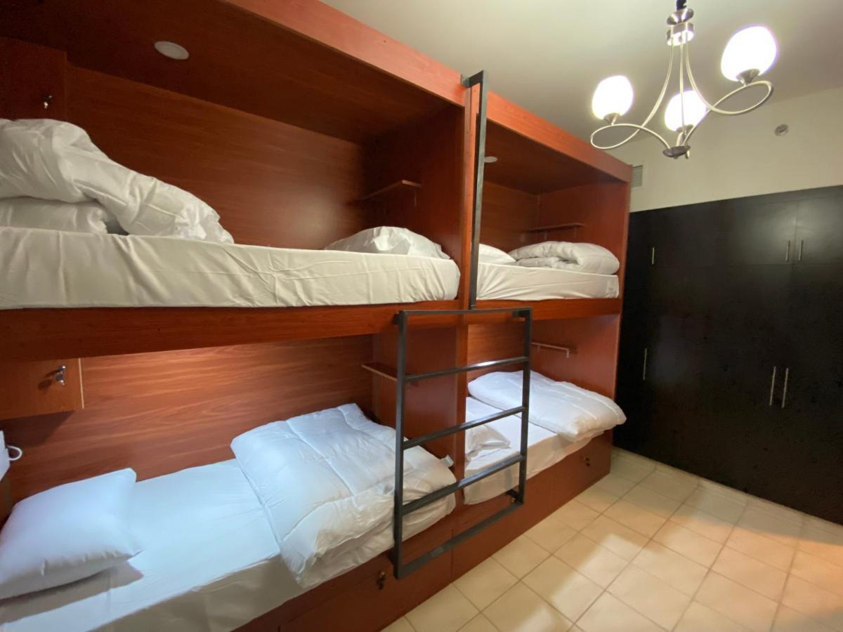 Elegance Hostel Dubai Luaran gambar