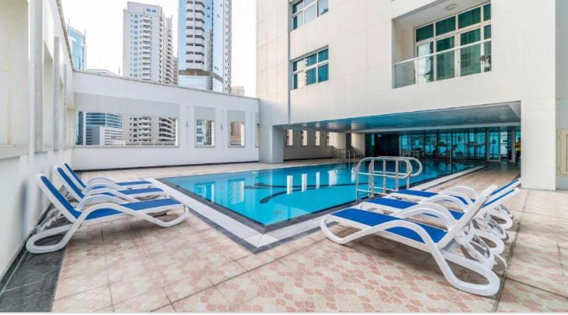 Elegance Hostel Dubai Luaran gambar